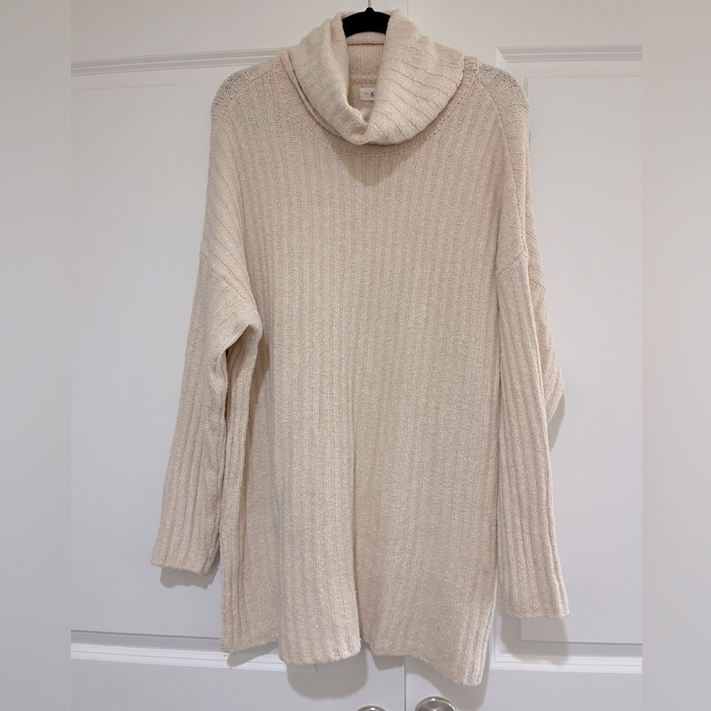 Lou and Grey for LOFT soft cotton blend cow neck sweater